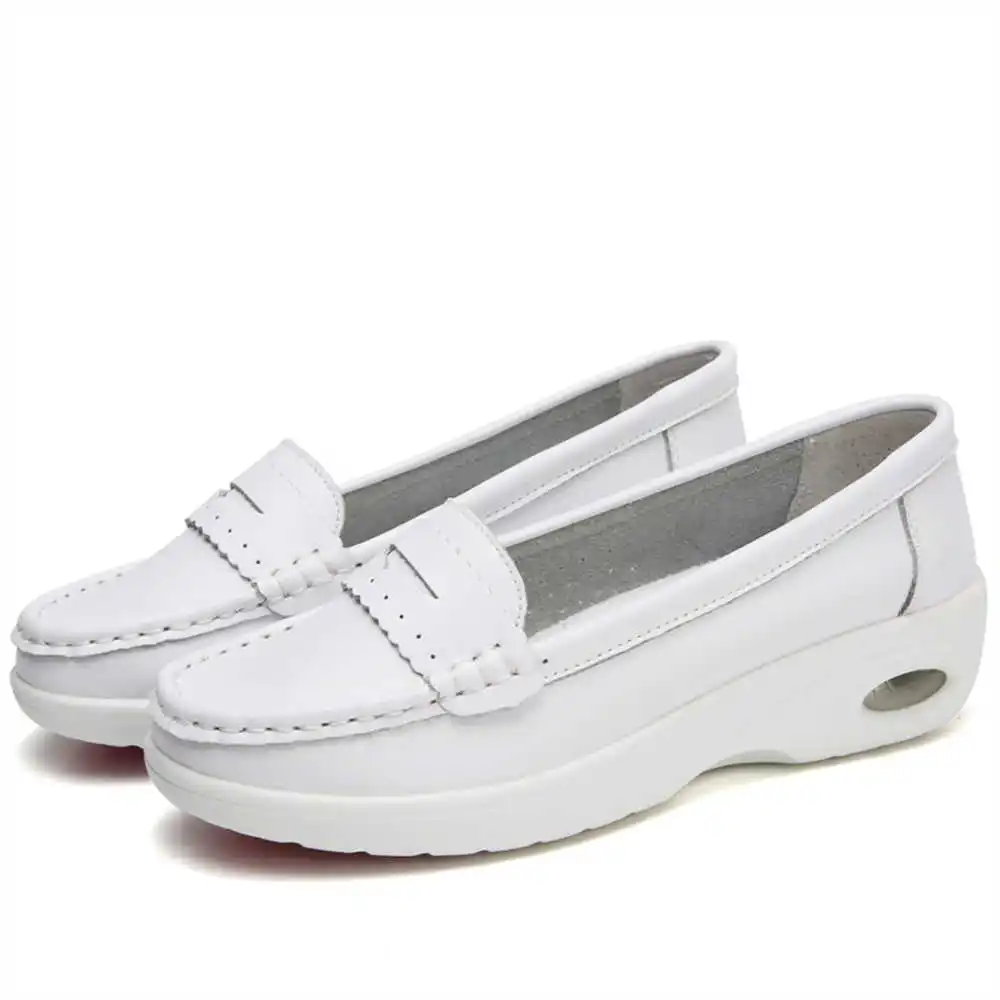 Thick Sole Slipon White Traine - đánh giá và giá Collectible Vintage Golf Balls