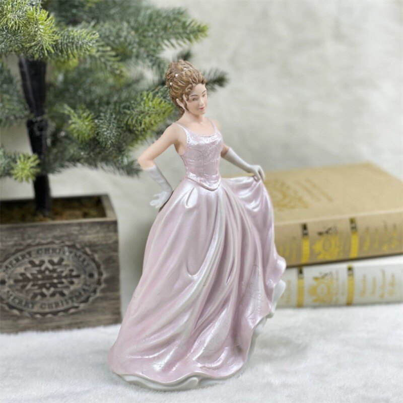 Vintage Porcelain Lady Figurin - đánh giá và giá Vintage Collectible Ornaments