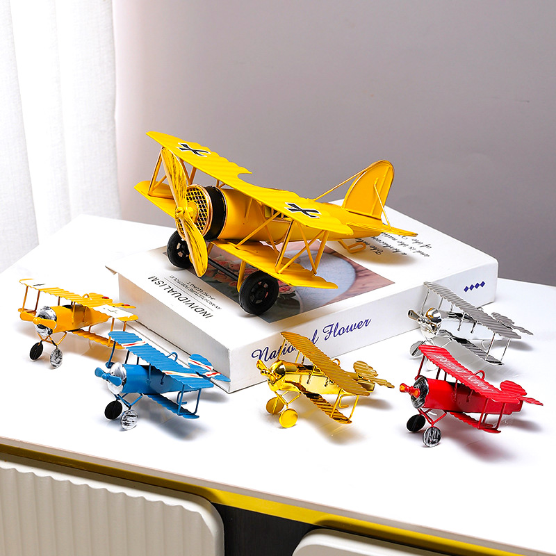 Vintage Metal Airplane Model R - đánh giá và giá Vintage Collectible Ornaments