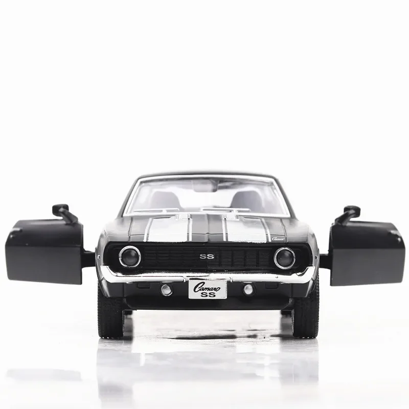 1:36 Chevrolet USA 1969 Camaro - đánh giá và giá Vintage Collectible Toy Cars