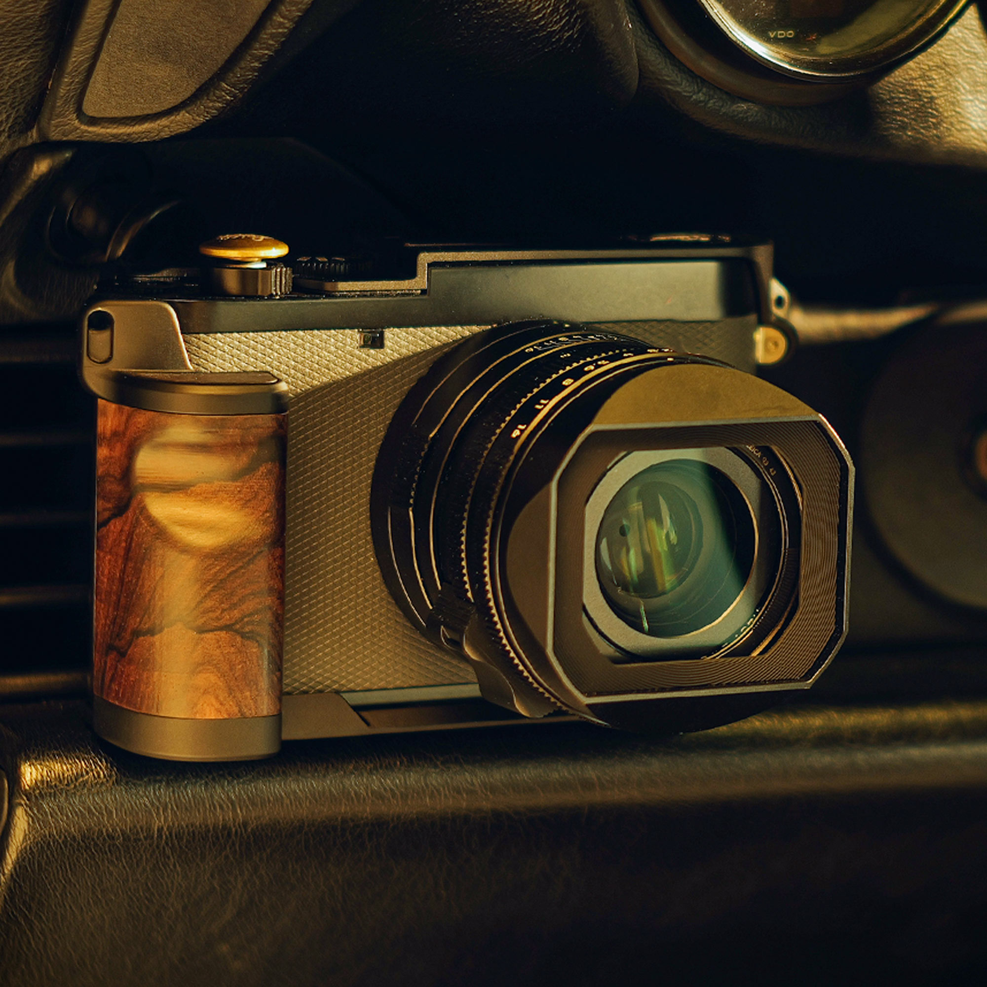 TILTA Vintage Camera Cage for  - đánh giá và giá Lens Cap Vintage
