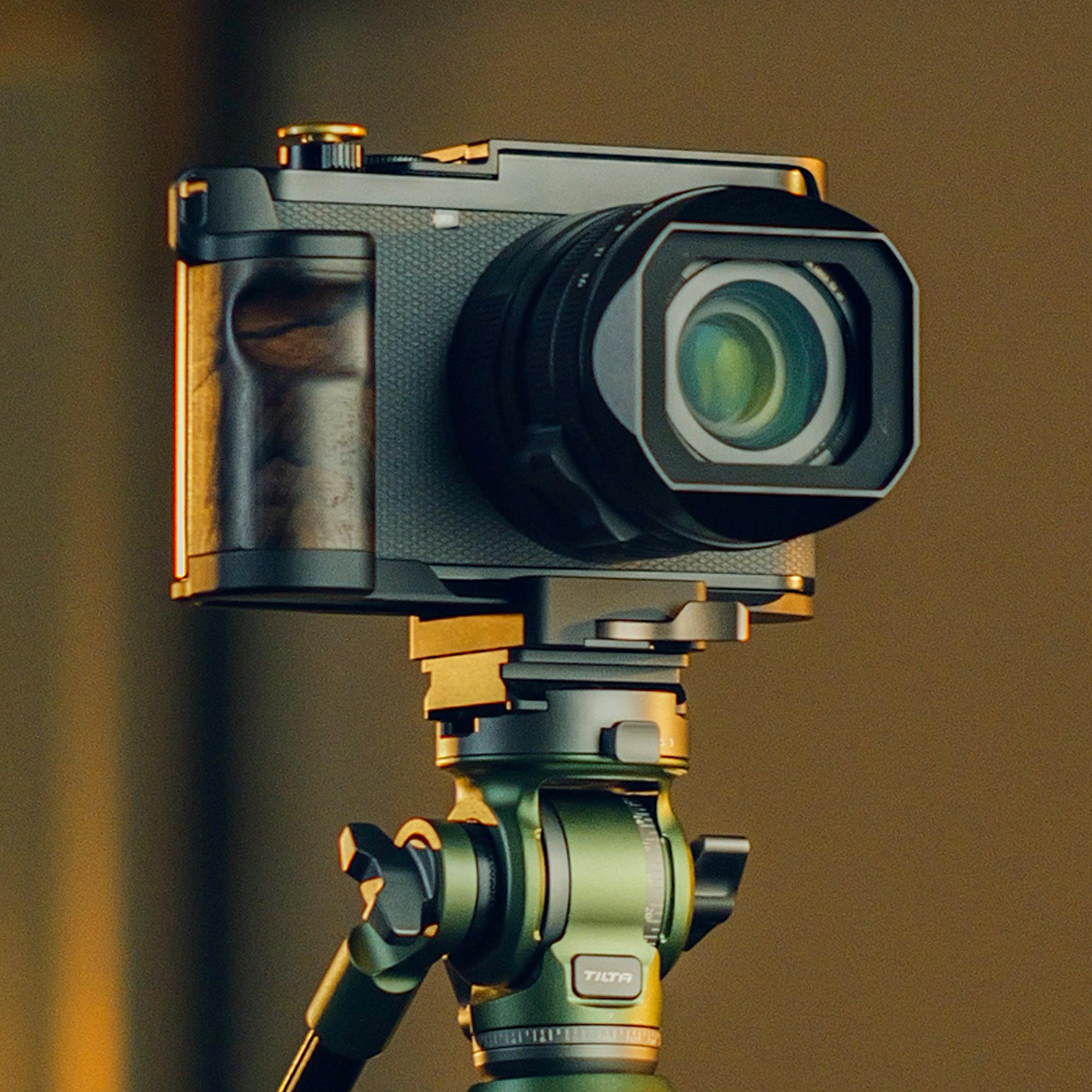 TILTA Vintage Camera Cage for  - đánh giá và giá Lens Cap Vintage