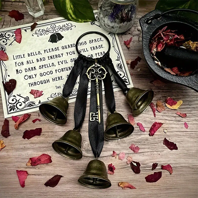 Witch Style Vintage Key with S - đánh giá và giá Vintage Collectible Bells